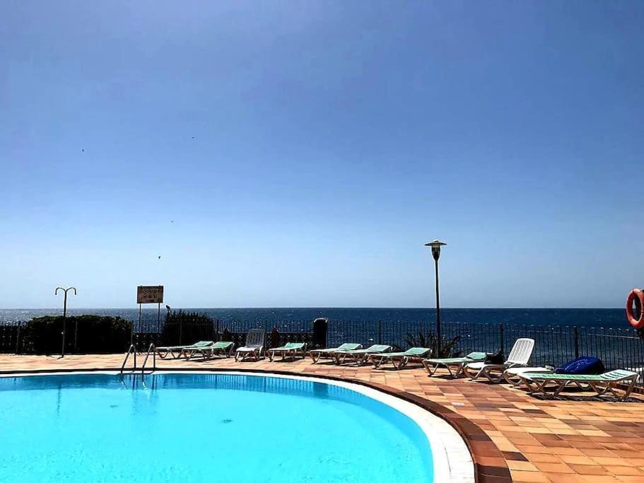 San Bartolomé Newly Refurbished Beachfront Apartment. מראה חיצוני תמונה